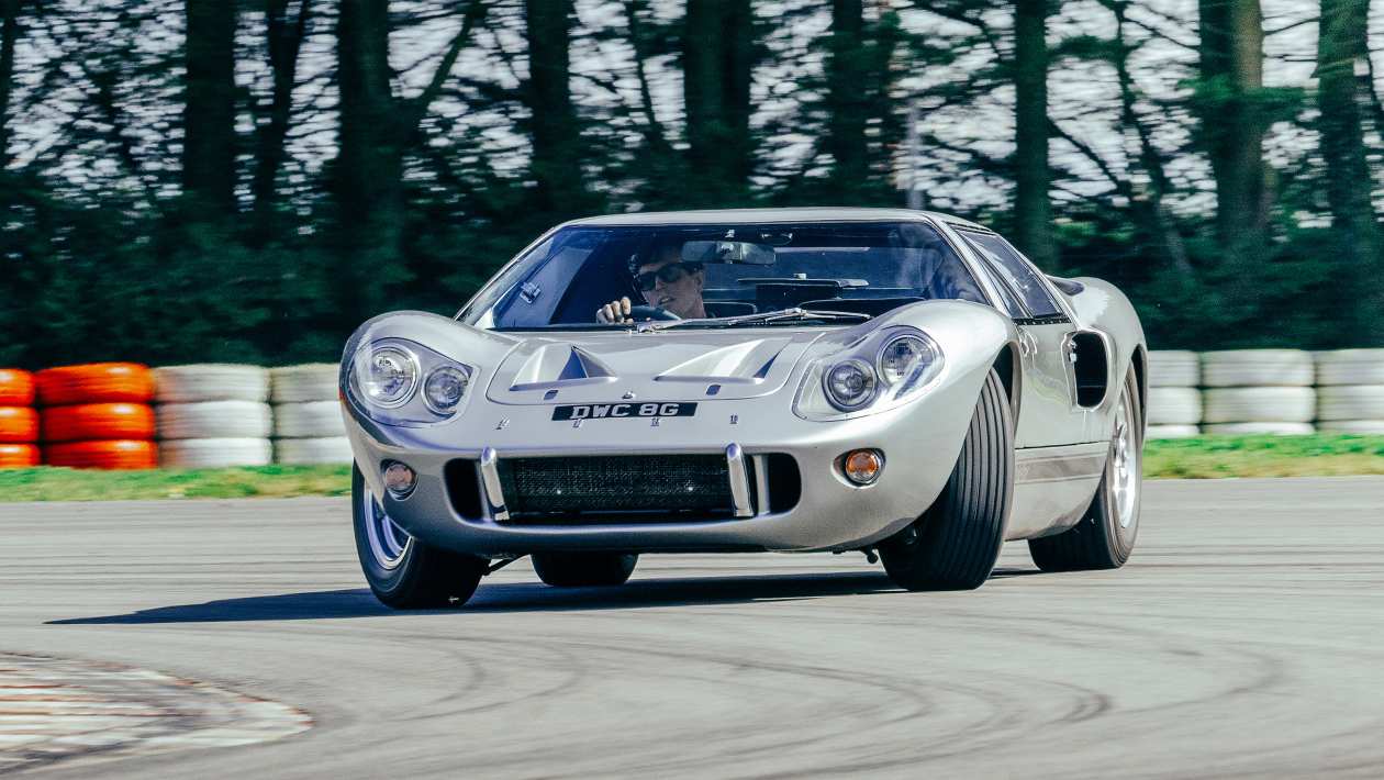 Driving the Ford GT40, arguably the world's first supercar - car pictures of the week | Evo
